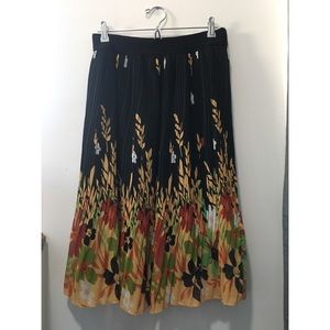 ✨SALE✨ Final Price Pleated skirt